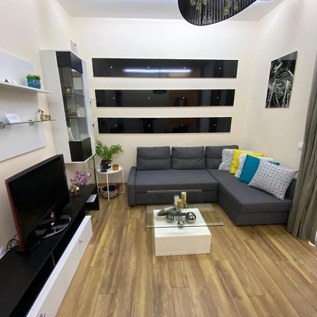 Cozy Apartment In Downtown Sofia - Tsar Samuil Street ภายนอก รูปภาพ