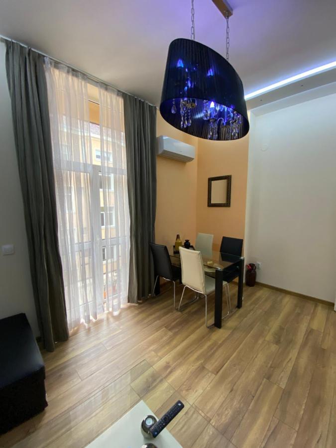 Cozy Apartment In Downtown Sofia - Tsar Samuil Street ภายนอก รูปภาพ