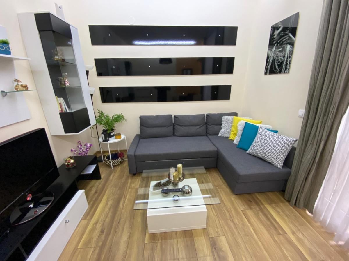 Cozy Apartment In Downtown Sofia - Tsar Samuil Street ภายนอก รูปภาพ