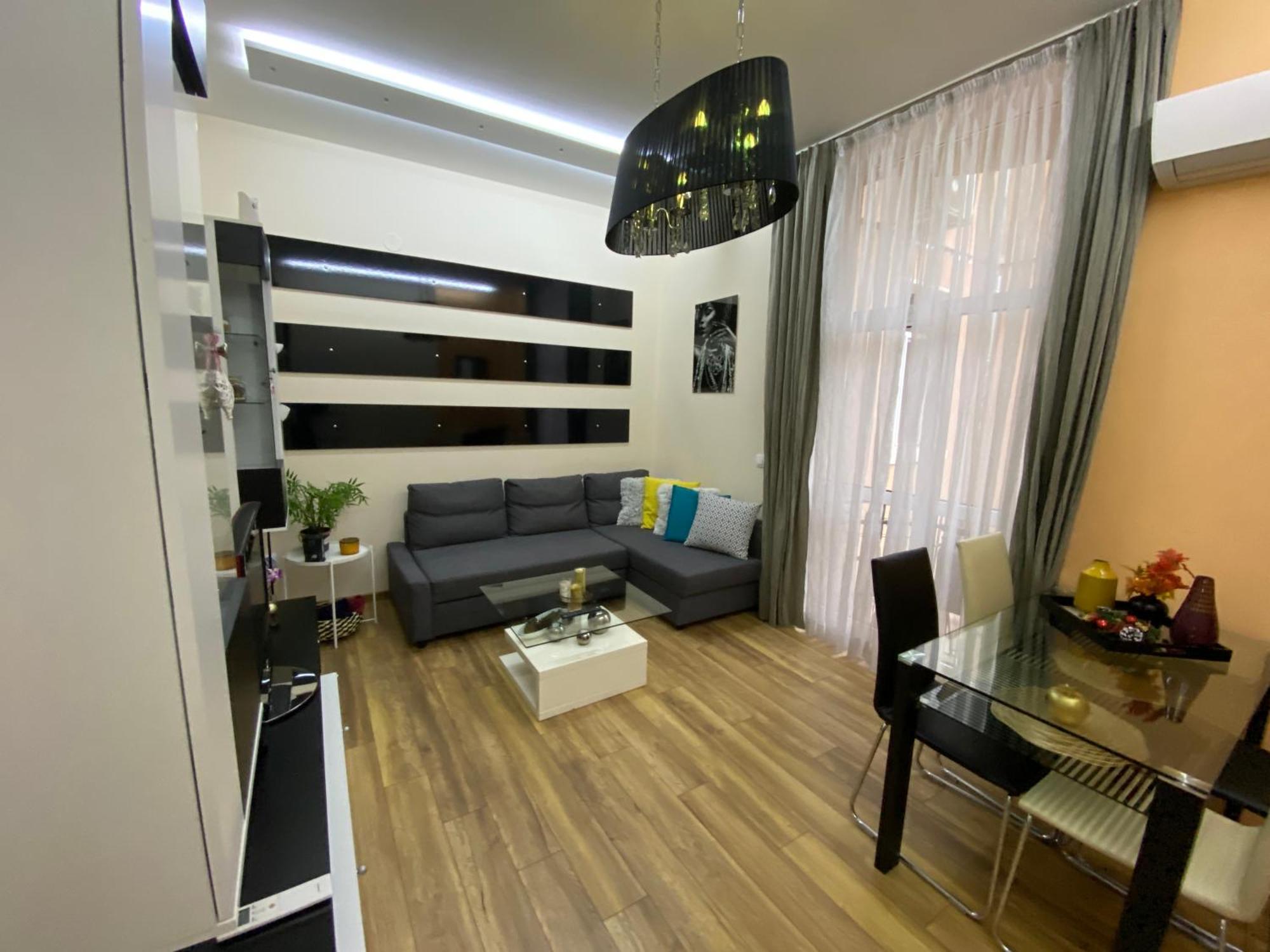 Cozy Apartment In Downtown Sofia - Tsar Samuil Street ภายนอก รูปภาพ