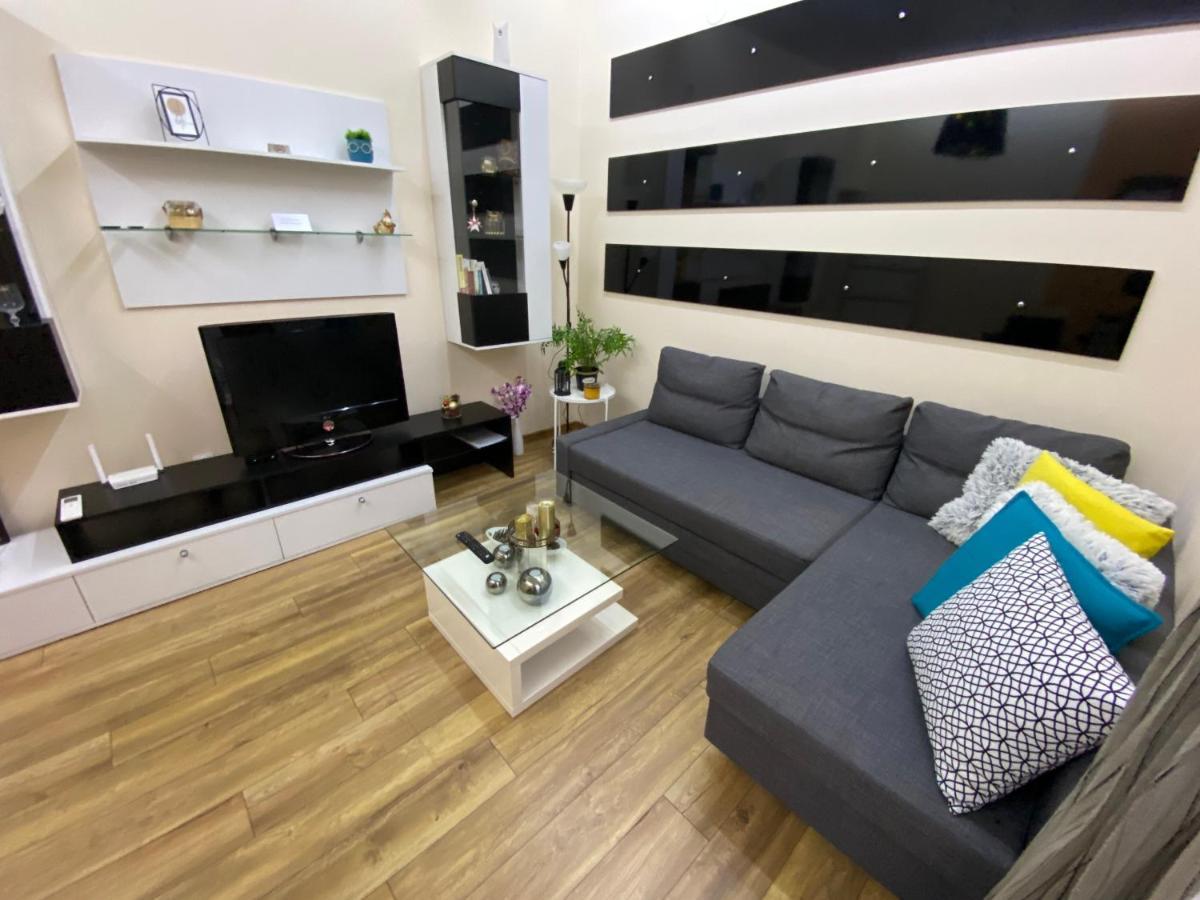 Cozy Apartment In Downtown Sofia - Tsar Samuil Street ภายนอก รูปภาพ
