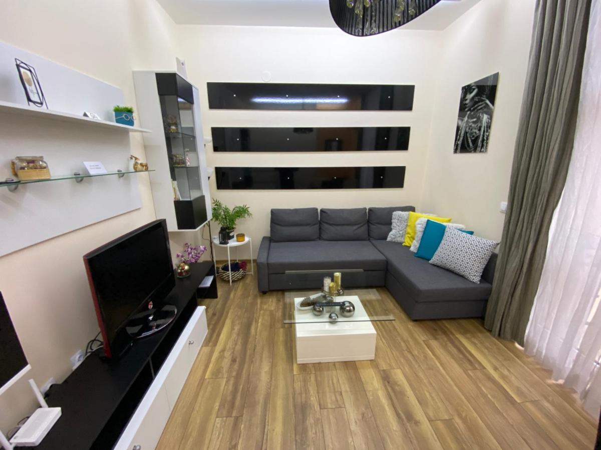 Cozy Apartment In Downtown Sofia - Tsar Samuil Street ภายนอก รูปภาพ