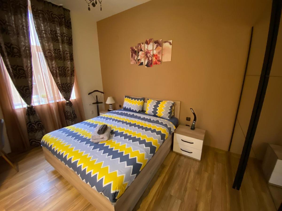 Cozy Apartment In Downtown Sofia - Tsar Samuil Street ภายนอก รูปภาพ
